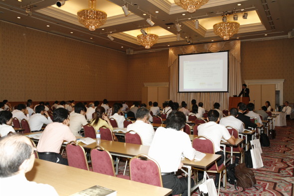 トラック講演風景