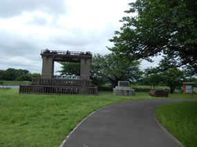 ＜明治時代以降の岡堰の遺跡＞
