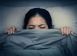 出典：眠れぬ悪夢の日々 women-sleeping-bad-dream.com