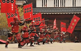 出典：左：火縄銃の戦闘写真　google.co.jp/imgresFrekijin.com%2Fwp-content%2Fupload=8