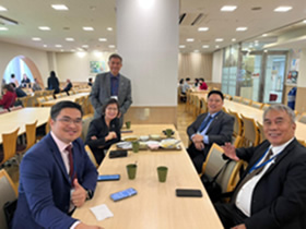代表団（女性の社長は日本語が流暢）