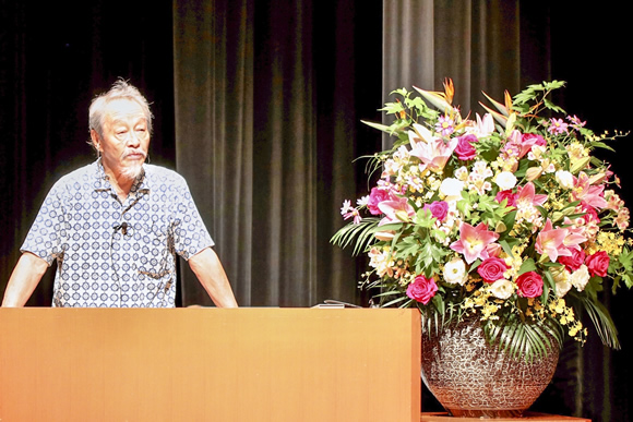 A-2 元国際協力NGO日本国際ボランティアセンター 岩崎 駿介 様 「心を地球化し、身体を地域化する~Globalize your heart and Localize your body~」
